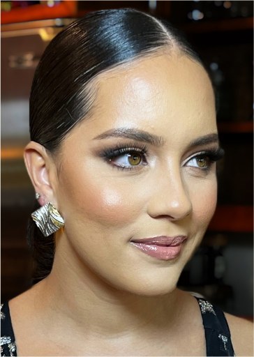 Glam makeup by Danielle Amorr