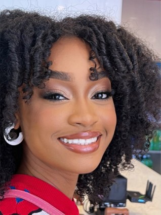 Glam makeup by Danielle Amorr